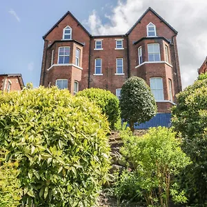 Carisbrooke Apartment Scarborough